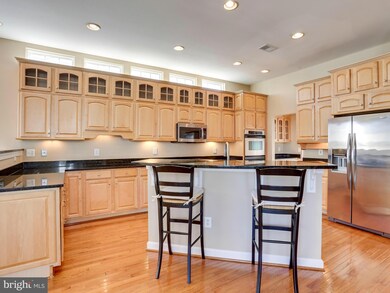 9020 Virginia Terrace, Lorton, VA 22079 - photo 6