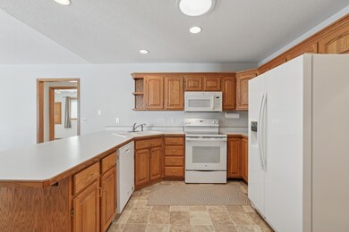 2208 Cattail Way, Hudson, WI 54016 - photo 7