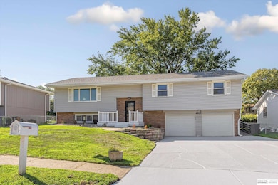 4915 Robin Dr, Omaha, NE 68157 - photo 4