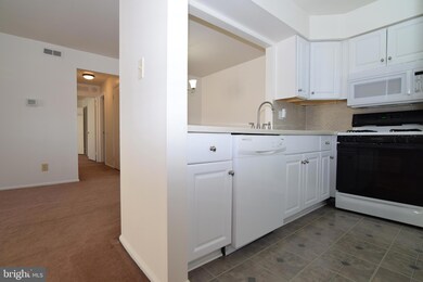 1904B Ralston Dr unit 1904B, Mount Laurel, NJ 08054 - photo 6