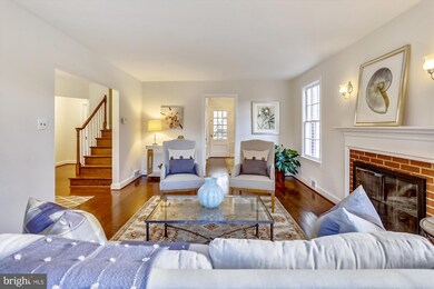 6205 Dunrobbin Dr, Bethesda, MD 20816 - photo 4