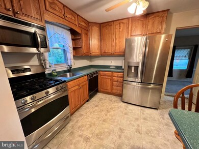 1561 James Ct, Vineland, NJ 08361 - photo 5