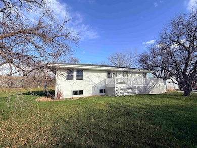 1049 Keystone-Roscoe Rd, Ogallala, NE 69153 - photo 3