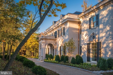 3030 Chain Bridge Rd NW, Washington, DC 20016 - photo 4