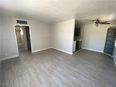 230 W Boston Ave unit 6, Las Vegas, NV 89102 - photo 2
