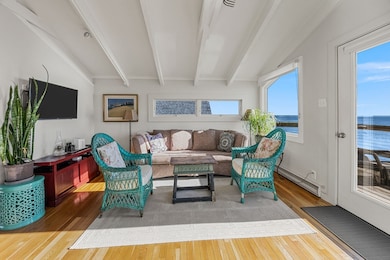 535 Commercial St unit 2, Provincetown, MA 02657 - photo 7