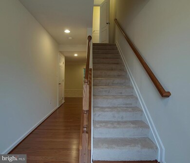 556 Bluffton Dr, Glen Burnie, MD 21060 - photo 2