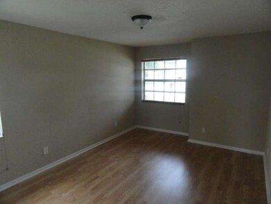 9810 N Oak Knoll Cir, Davie, FL 33324 - photo 5