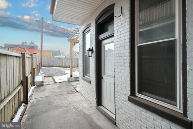216 Perry St, Columbia, PA 17512 - photo 5