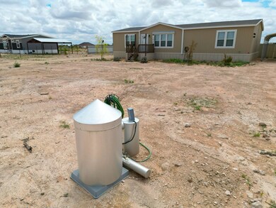 13561 W Cheyenne Rd, Odessa, TX 79763 - photo 6