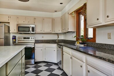 14 Russell Ln, Easthampton, MA 01027 - photo 7