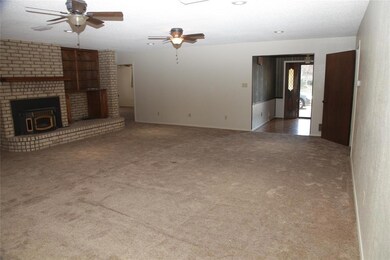 1100 W Russell Ave, Bonham, TX 75418 - photo 4