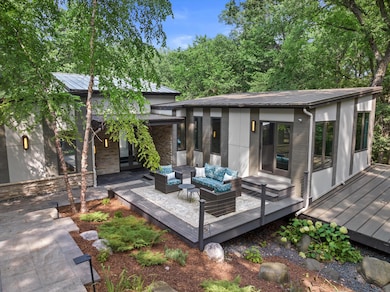 1913 Hillside Ct, Delafield, WI 53018 - photo 2