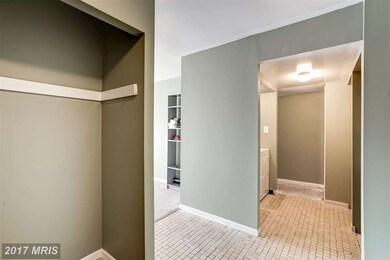 9719 Kings Crown Ct unit 2, Fairfax, VA 22031 - photo 3