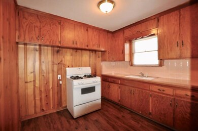 712 W Bridge St, Weatherford, TX 76086 - photo 5