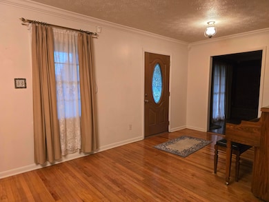 1203 Winchester Ave, Middlesboro, KY 40965 - photo 6