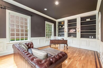 Den - 4137 Sudbrook Square