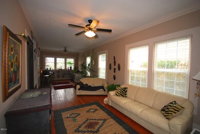 Living Dining Area
