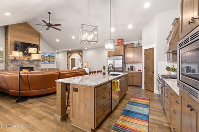 7. Kitchen Living-Stock