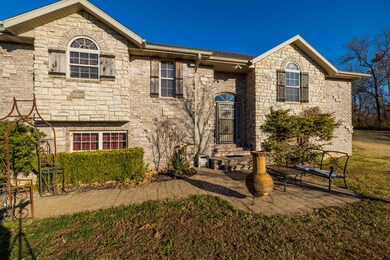 940 S Old Riverdale Rd, Nixa, MO 65714 - photo 2