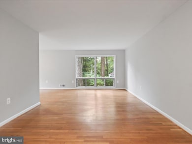 8504 Canterbury Dr, Annandale, VA 22003 - photo 6