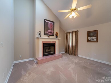 73 Chestnut Ln, Hendersonville, NC 28792 - photo 4