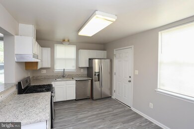 643 W Hoffman St, Baltimore, MD 21201 - photo 6