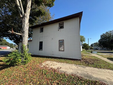 304 W 5th St, Waverly, OH 45690 - photo 5