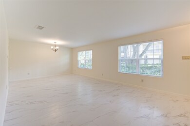 10316 Briar Forest Dr unit 28, Houston, TX 77042 - photo 6