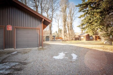 2 Main House_Guest House_Garage