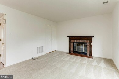 931 Slash Pine Ct, Sykesville, MD 21784 - photo 5