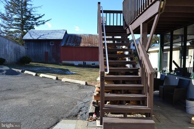 345 E Dark Hollow Rd unit 3, Pipersville, PA 18947 - photo 4
