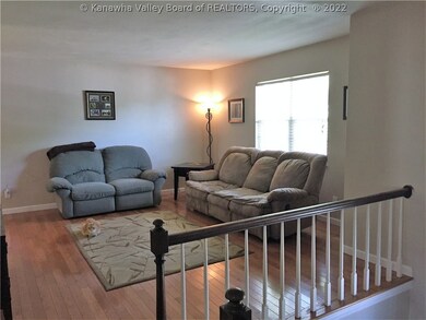 245 Pine Cir, Dunbar, WV 25064 - photo 4