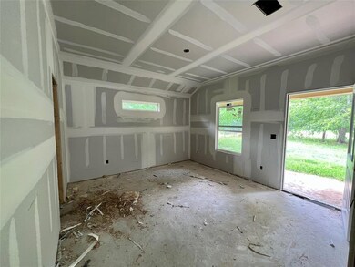 814 W 11th St, Bonham, TX 75418 - photo 5