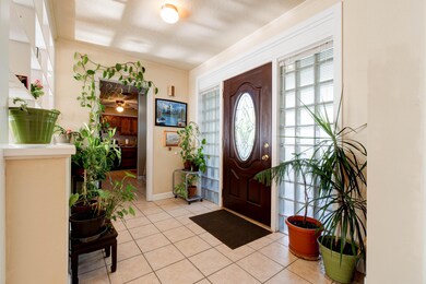 803 Main St-6