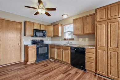 633 S Longbranch Dr, Maize, KS 67101 - photo 4
