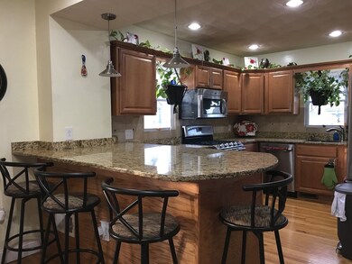 3 Magnolia Ct unit 2, Everett, MA 02149 - photo 2