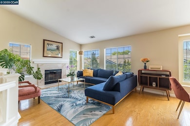 289 Crestview Ave, Martinez, CA 94553 - photo 5