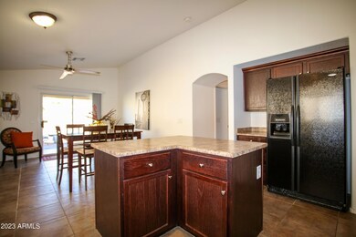 06 Kitchen