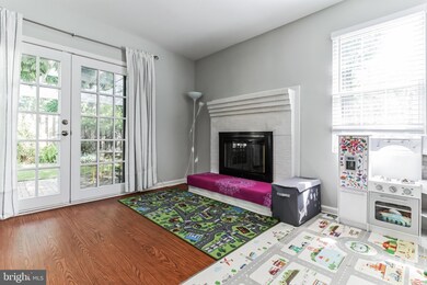 4113 Rust Rd, Fairfax, VA 22030 - photo 5