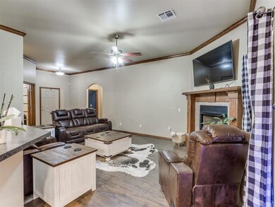 2405 SE 10th Place, Moore, OK 73160 - photo 4