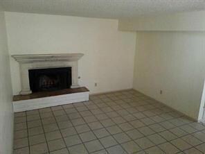 10628 Springwood Dr unit B, El Paso, TX 79935 - photo 3