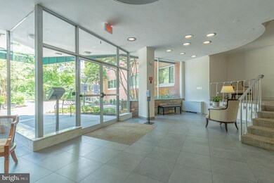 Kenwood House unit 103, Chevy Chase, MD 20815 - photo 4