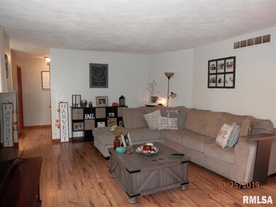 4370 Westport Cir, Galesburg, IL 61401 - photo 7