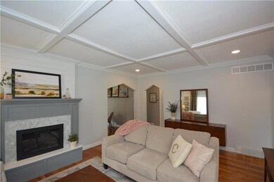 1320 60th St, Des Moines, IA 50311 - photo 4