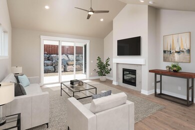 4733 SW Badger Ct, Redmond, OR 97756 - photo 2