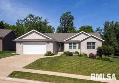 4612 N Sturdevant St, Davenport, IA 52806 - photo 2