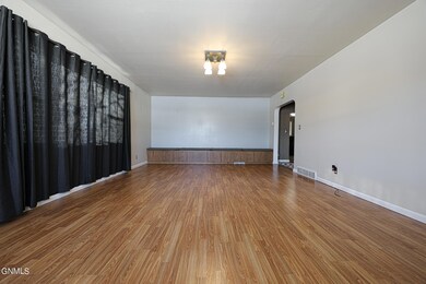 318 S 15th Street-04