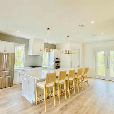 EA370411-AEF2-4C76-BA28-AB9C973482D0