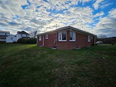 427 Pattison St, Saint Marys, PA 15857 - photo 3